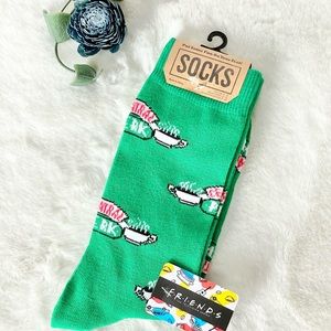 New with tags FRIENDS THE TV SERIES “Central Perk” Socks Green multicolored